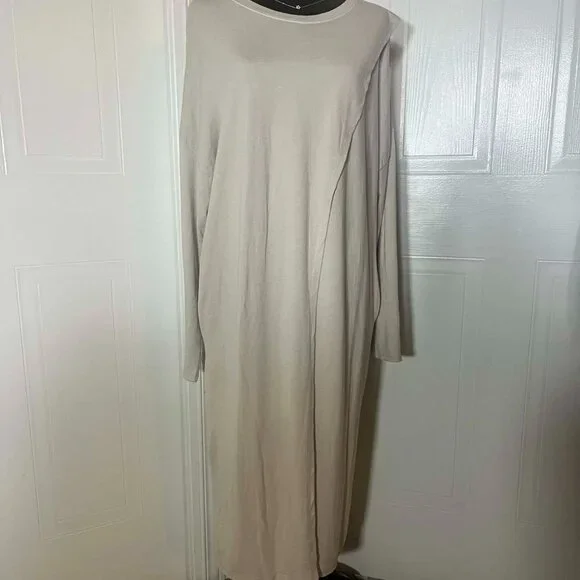 Italian Beige or Black Dress with Pockets and Split in Front (E9) - Picture 3 of 11